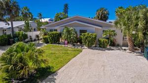 The Salty Marlin A - Canal, Dock, North End by Anna Maria Life Vacation Rentals