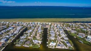 The Salty Marlin A - Canal, Dock, North End by Anna Maria Life Vacation Rentals