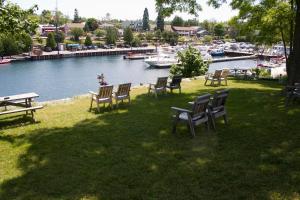 Harbourside Motel
