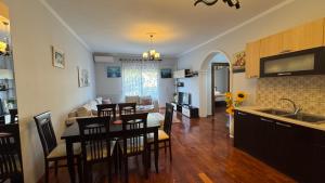 Onis Apartments