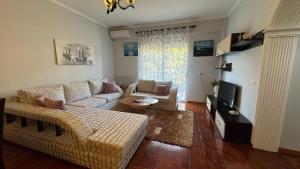 Onis Apartments