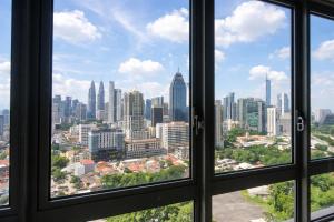Regalia KLCC SkyPool Luxury KL by SAMS Suite