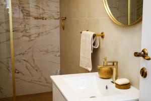 Golden Horizon Residence