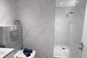 Cozy 1 Bedroom Apartment with Sofa