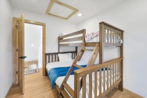 Fox Run Log Cabin LUXE Ashville Dutch Cove