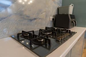 Warden Home-9 Guests-4 bedrooms-Near Etihad Stadium & CO-OP Arena - near Train Station & Bus Station