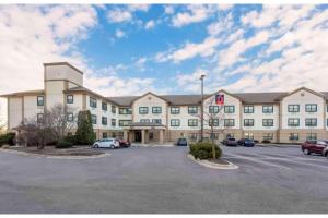 Studio 6 Corporate Extended Stay Chicago Lisle IL
