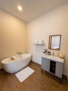 Villa Chantara - Pattaya central private pool & luxury house 7BR