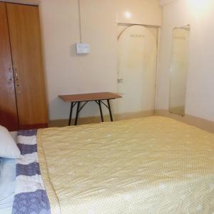 lovely room in koregaon park 203