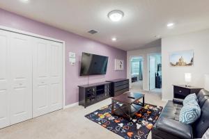 Windsor Island Wonder - private pool, near theme parks & new Club House