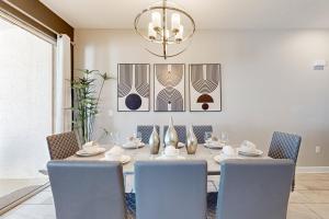 Spacious townhouse with resort amenities, private heated pool and WD