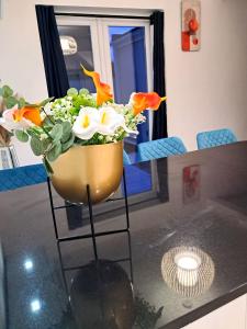 2 Bed Home - Parking Private Garden Wifi