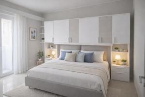 Elodie Deluxe apt -15 min Colosseum Metro - Center -Parking-Balcony