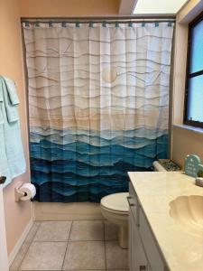 Cozy Pet Friendly Pool Home in Great Location!