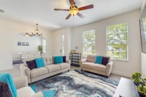 Water view retreat with lanai, heated pool, pool spa, game room, & AC