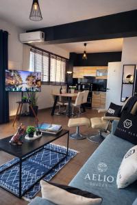 Aelio Suites- Near Airport and Beach