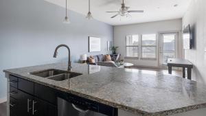 Landing Spectacular 1BD Pool Clubhouse