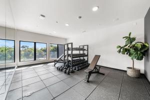 Landing Stylish Studio Courtyard Gym
