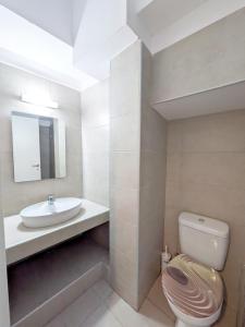 Gitonia Residence - Islanders Home Collection