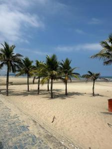 Sobrado Familiar - Wi Fi - Ar Condic - A 50M da Praia - Praia Grande