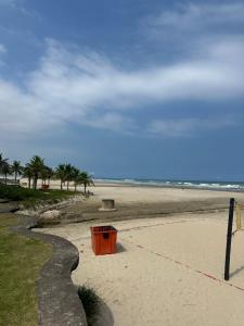 Sobrado Familiar - Wi Fi - Ar Condic - A 50M da Praia - Praia Grande