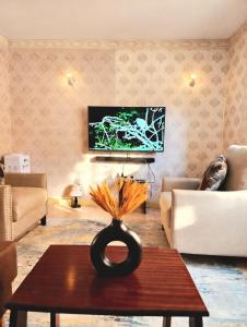 Modern Apartment Near JKIA & SGR Fast WIFI and Self Check-in