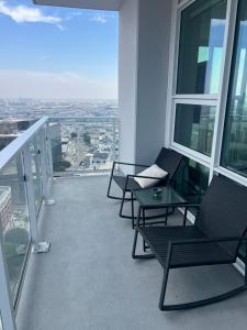 Beautiful Panoramic 2br View & balcony