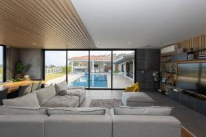 The Wow House by AcoModo