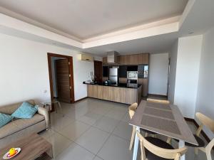 Spacious apartment with a beautiful view and fast WiFi