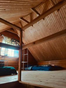 Вілла з чаном "4 качки" у лісі біля Львова для святкувань і відпочинку