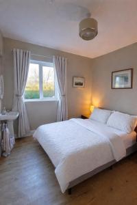 Paddy Staffs Cottage