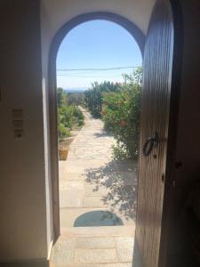 Poline Traditional House With Garden & Sea In 0 Distance