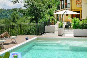 Montefortino Apartment with Shared Pool