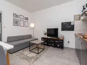 Elegant Villa Near Beach in Zadar