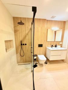Modern Ensuite Room in Instant House Central Nerja