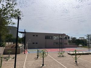 Apartamento frente al mar con piscina