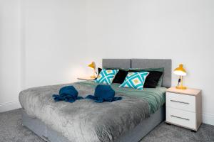 Walk to Beamish Museum Stylish 3BR Home Sleeps 5 - Pass the Keys