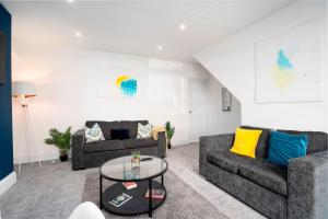 Walk to Beamish Museum Stylish 3BR Home Sleeps 5 - Pass the Keys