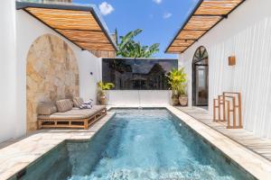 Chic 2BR Private Pool Villa in Canggu