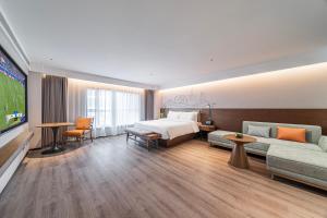 UrCove Lanzhou Xiguan Cross Zhongshan Bridge