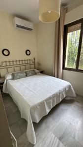 Detached villa with pool in Seville