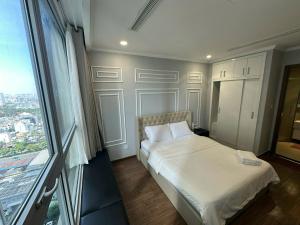 Vinhome Central Park 2 bedroom apartment