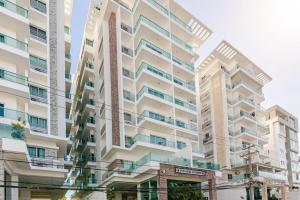 Moderno apartamento con piscina y gimnasio