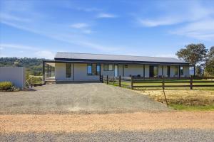 Eildon Valley Views