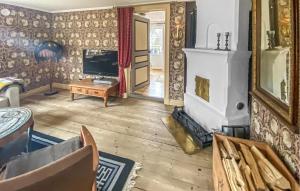 3 Bedroom Amazing Home In Transjö
