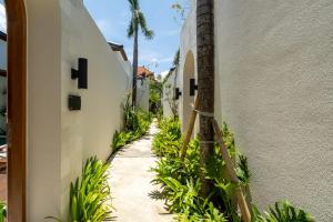 Villa Iris by Elysian - Brand New Luxury 1BR Villa with Pool