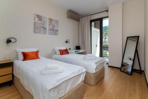 New apart in central Vake with a delightful view