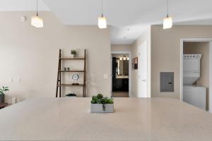 Mission Bay 1 BR w Work Setup by Anyplace - 11668