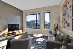 Mission Bay 1 BR w Work Setup by Anyplace - 11668