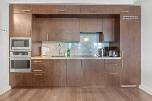 1 Bedroom 1 Bathroom Condo Sheppard Metro North York Toronto